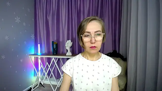 queen a n i online show from 11.13.25