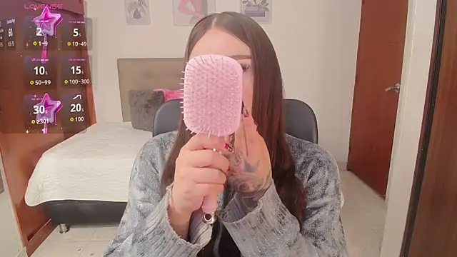 Miley Baker online show from 11.06.25