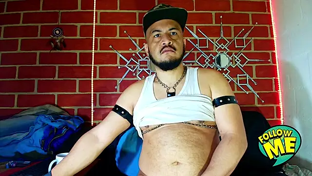 Snapshot of the_master_foal_ chatting on 09.28.25 the master foal online show from 09.28.25