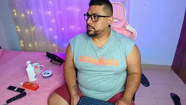 Snapshot of jacoob_woods chatting on 02.19.25 jacoob woods online show from 02.19.25