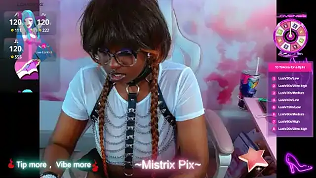 Pixiebob25 online show from 12.06.24