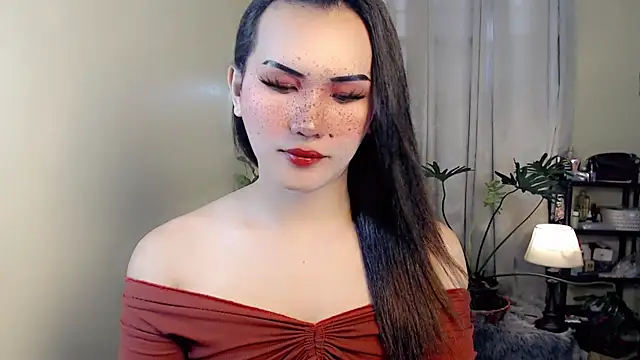 Snapshot of beatrice_21 chatting on 10.13.25 beatrice 21 online show from 10.13.25