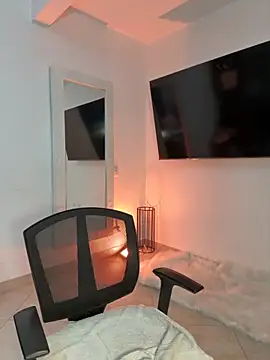 kem hott online show from 10.20.25