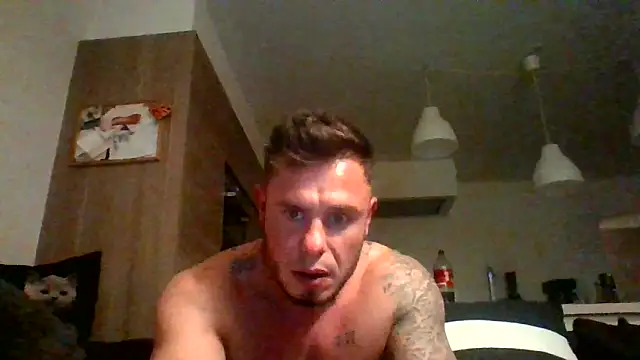 Snapshot of Milfzap chatting on 10.29.25 Milfzap online show from 10.29.25