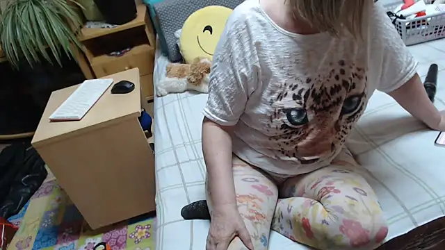 Margaret-milf online show from 04.15.26