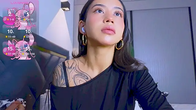 Mia Tin online show from 11.12.25