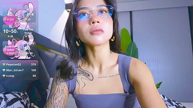 Mia Tin online show from 11.19.25