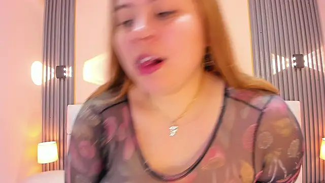 Snapshot of EYMI_TOMSOM chatting on 02.03.25 EYMI TOMSOM online show from 02.03.25