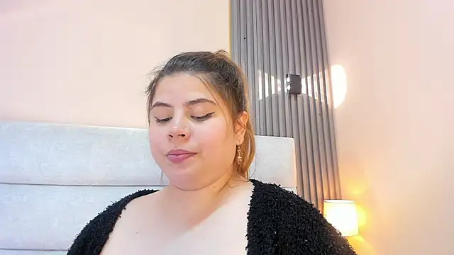 Snapshot of EYMI_TOMSOM chatting on 02.11.25 EYMI TOMSOM online show from 02.11.25