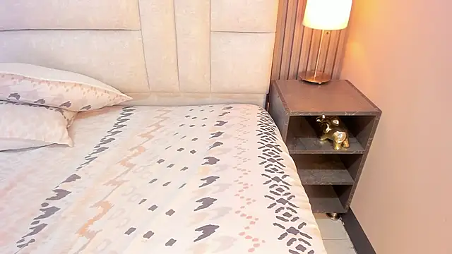 Snapshot of EYMI_TOMSOM chatting on 02.21.25 EYMI TOMSOM online show from 02.21.25