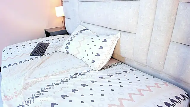 Snapshot of EYMI_TOMSOM chatting on 02.24.25 EYMI TOMSOM online show from 02.24.25