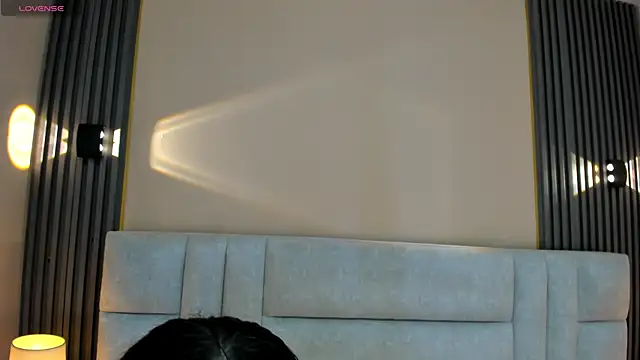 Snapshot of EYMI_TOMSOM chatting on 03.22.25 EYMI TOMSOM online show from 03.22.25