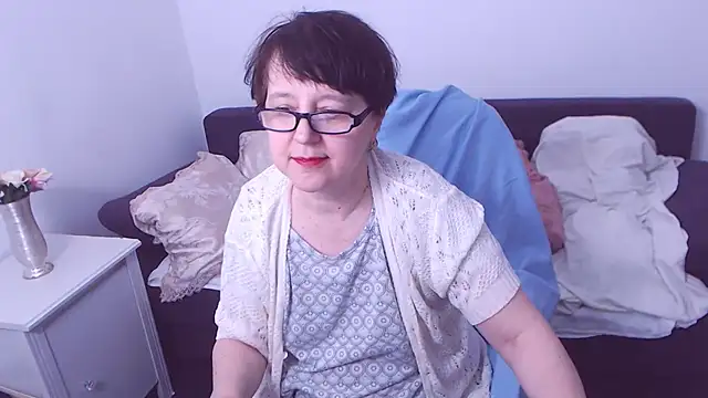 Snapshot of ChristaRose chatting on 12.19.24 ChristaRose online show from 12.19.24