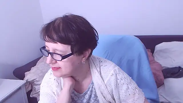 Snapshot of ChristaRose chatting on 12.19.24 ChristaRose online show from 12.19.24
