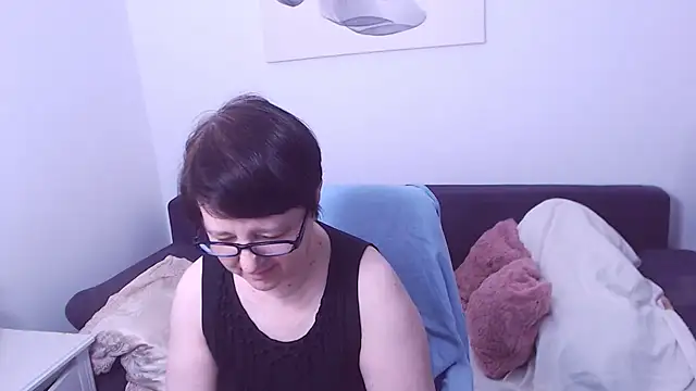 ChristaRose online show from 04.19.26