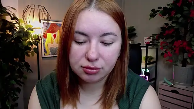 LAYLAxSTAR online show from 10.02.25