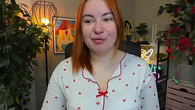 LAYLAxSTAR online show from 11.12.25