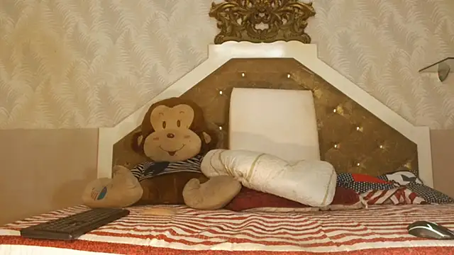 MiaShantall4u online show from 09.18.25