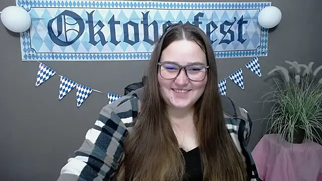 Snapshot of XX_Daniella_XX chatting on 10.11.25 XX Daniella XX online show from 10.11.25