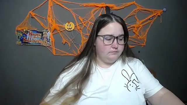 Snapshot of XX_Daniella_XX chatting on 10.14.25 XX Daniella XX online show from 10.14.25