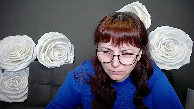 Snapshot of AliceInksSweetty chatting on 10.12.25 AliceInksSweetty online show from 10.12.25