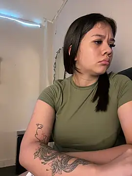 Snapshot of Alhanna_ chatting on 02.26.25 Alhanna online show from 02.26.25