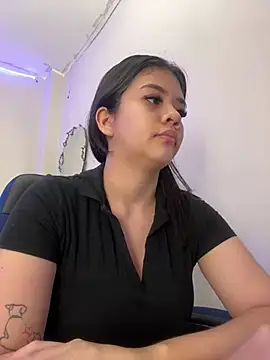 Snapshot of Alhanna_ chatting on 03.02.25 Alhanna online show from 03.02.25