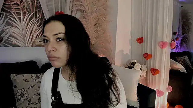 Snapshot of Nicolle_W chatting on 02.14.26 Nicolle W online show from 02.14.26