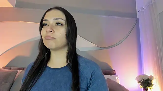 Snapshot of Nicolle_W chatting on 02.16.26 Nicolle W online show from 02.16.26