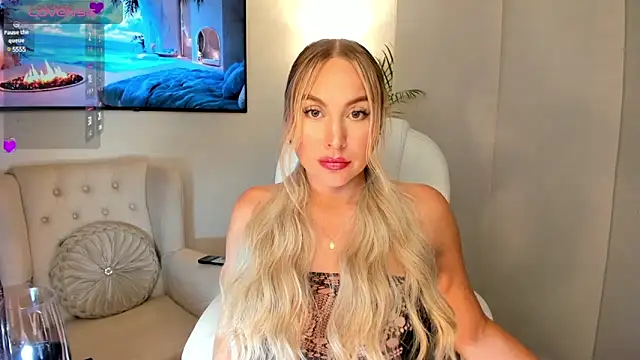 Snapshot of Lizz_Tayler chatting on 01.26.25 Lizz Tayler online show from 01.26.25