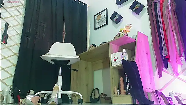 Snapshot of myla_sarah chatting on 04.30.26 myla sarah online show from 04.30.26