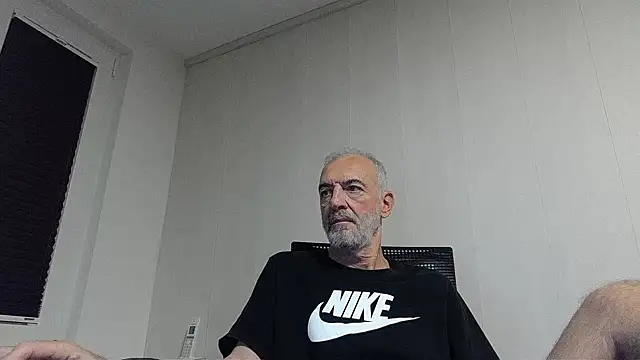 Snapshot of Herba_Mare chatting on 12.23.24 Herba Mare online show from 12.23.24