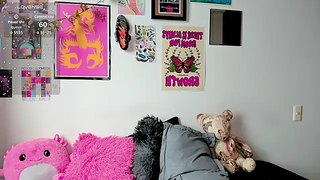 Snapshot of johnnyalx chatting on 10.10.25 johnnyalx online show from 10.10.25