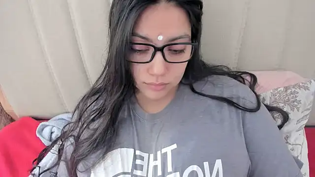 Snapshot of roniewester chatting on 02.08.26 roniewester online show from 02.08.26