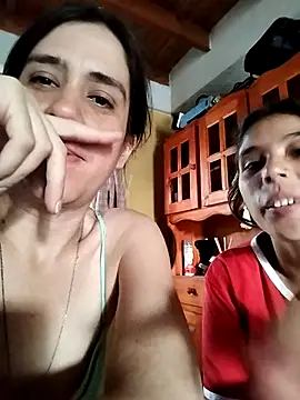 Snapshot of mariamac420 chatting on 03.05.25 mariamac420 online show from 03.05.25
