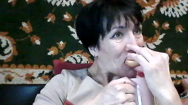 SunnyAmorre online show from 10.06.25