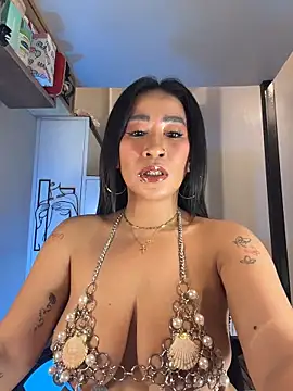 Snapshot of AsianMilfSheryl chatting on 04.25.26 AsianMilfSheryl online show from 04.25.26
