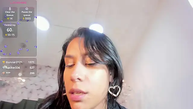 Snapshot of PilarJones_ chatting on 01.08.25 PilarJones online show from 01.08.25