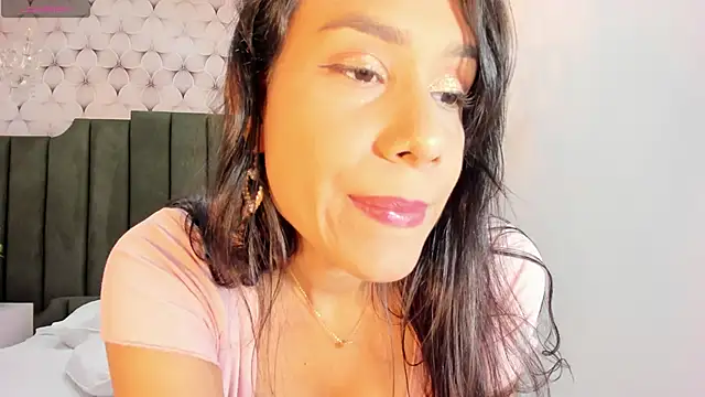 Snapshot of PilarJones_ chatting on 02.03.25 PilarJones online show from 02.03.25