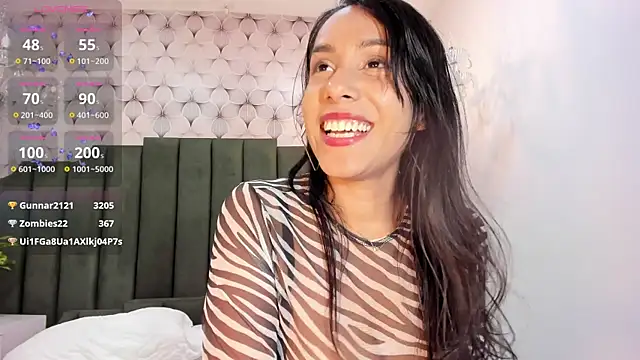 Snapshot of PilarJones_ chatting on 02.08.25 PilarJones online show from 02.08.25