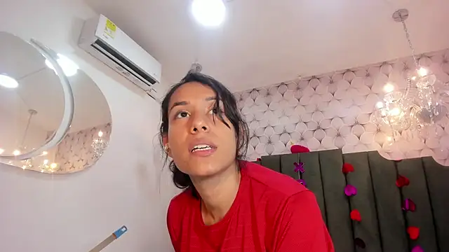 Snapshot of PilarJones_ chatting on 02.19.25 PilarJones online show from 02.19.25