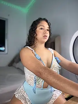 Snapshot of Shara_dreams chatting on 10.12.25 Shara dreams online show from 10.12.25