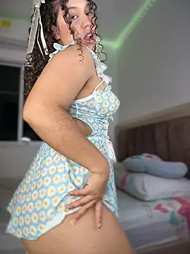 Snapshot of Shara_dreams chatting on 02.01.26 Shara dreams online show from 02.01.26