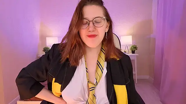 Charmy Gracy online show from 12.16.24