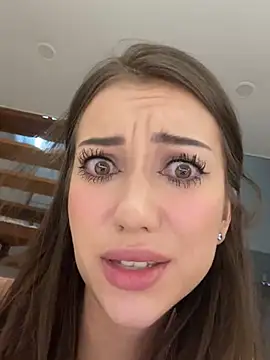 Snapshot of goodforKarina chatting on 12.12.24 goodforKarina online show from 12.12.24