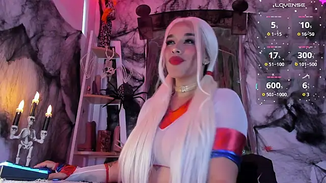 Snapshot of andrea_lopezz_ chatting on 10.17.25 andrea lopezz online show from 10.17.25