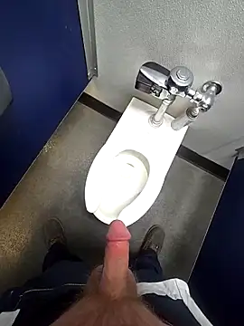 Snapshot of WhiteMeat069 chatting on 12.22.24 WhiteMeat069 online show from 12.22.24