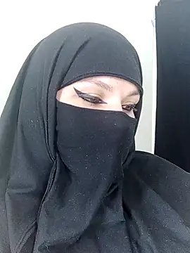 evelyn  salah online show from 10.21.25