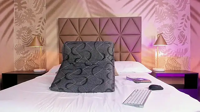 Scarleett 22 online show from 12.13.25