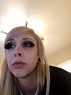 AmethystFoxx online show from 11.29.25